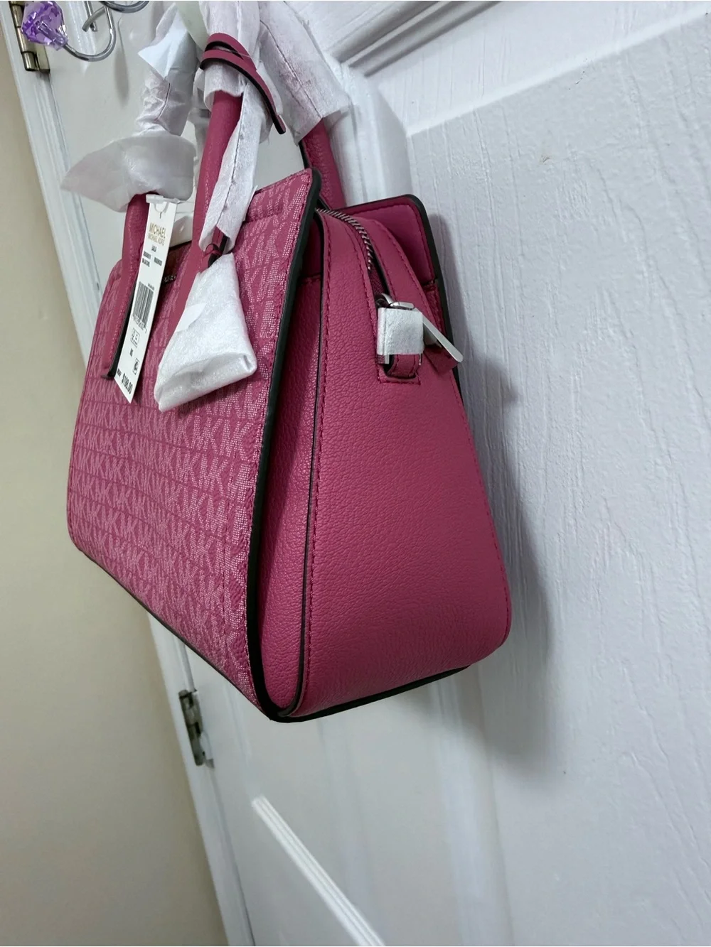 NWT Michael Kors Laila Small Satchel in Pink Signature w/MK Charm